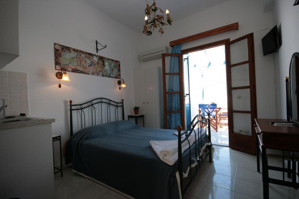 Studios Bourgos Naxos City Exterior foto