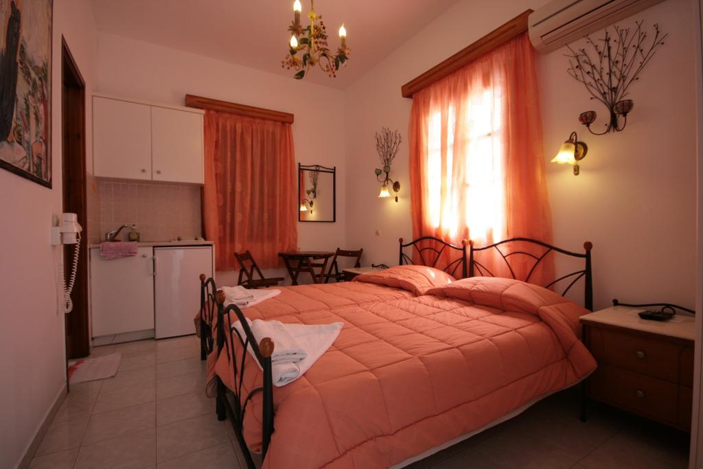 Studios Bourgos Naxos City Exterior foto